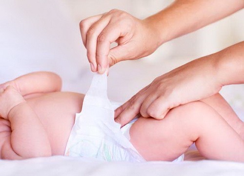 Trẻ sơ sinh bị hăm tã có nguy hiểm không? Nguyên nhân và cách phòng ngừa